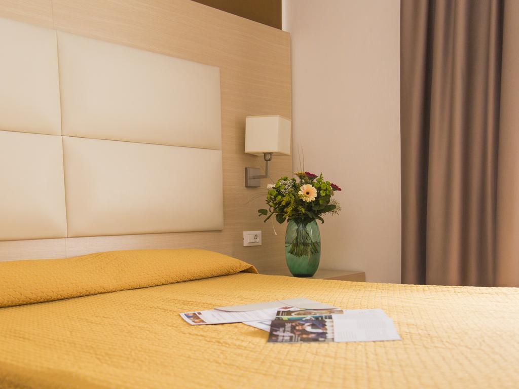 Hotel Regina Больцано Екстер'єр фото