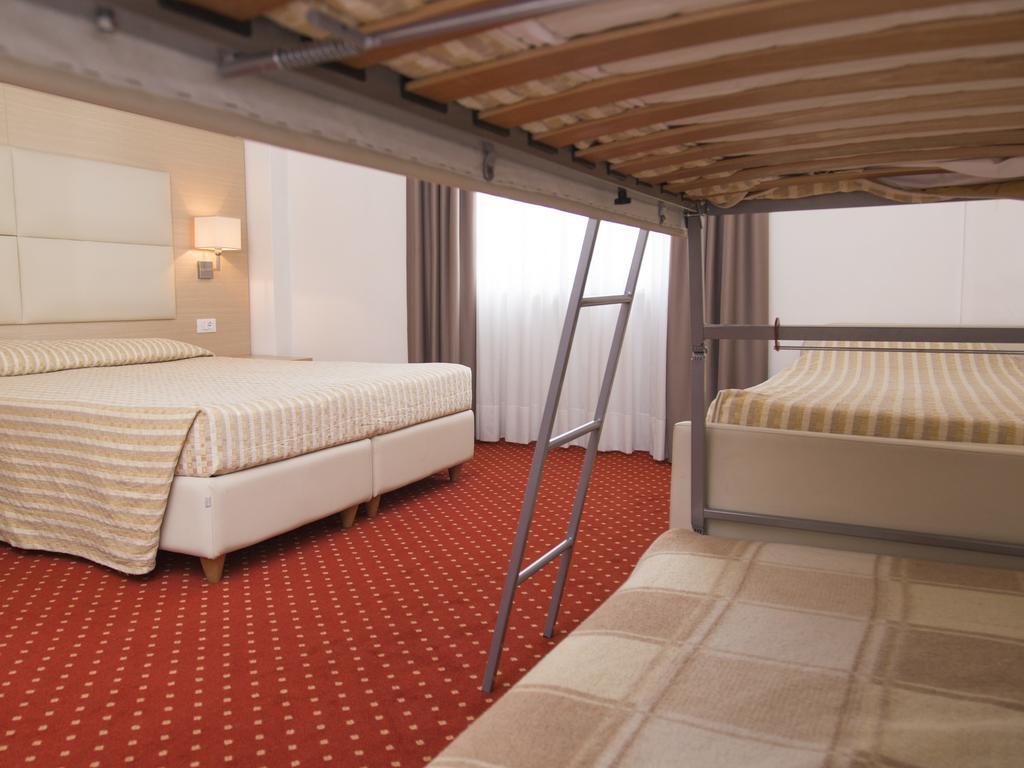 Hotel Regina Больцано Екстер'єр фото